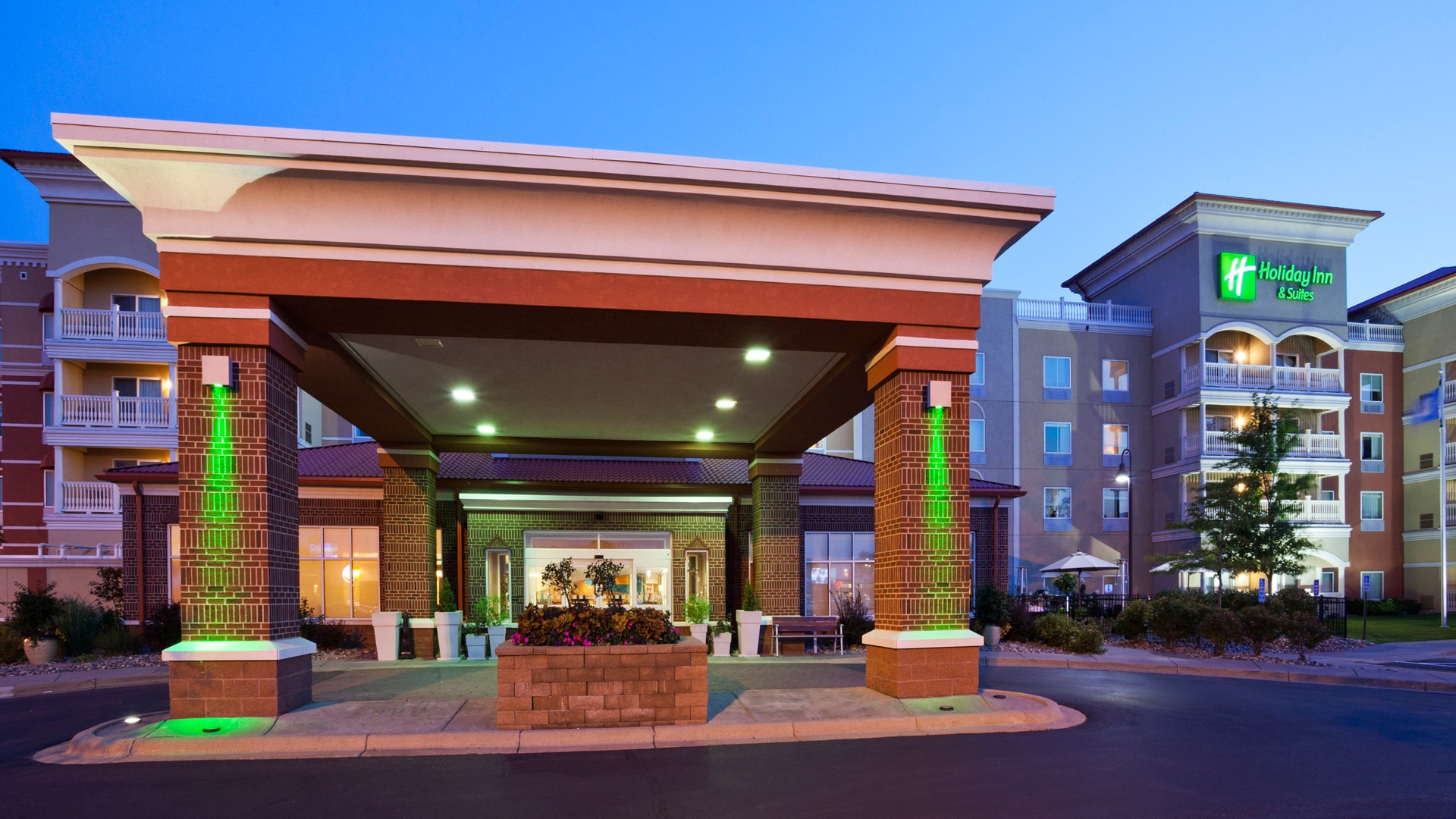 Holiday Inn – Maple Grove, MN
